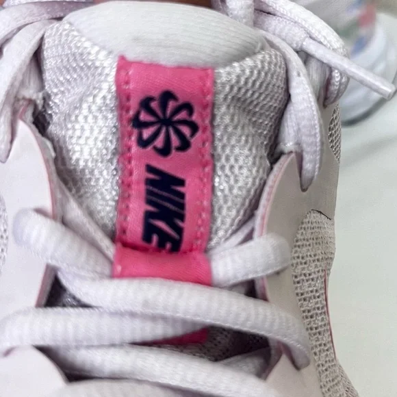 Nike Women's Light Pink Athletic Shoes - Picture 4 of 10